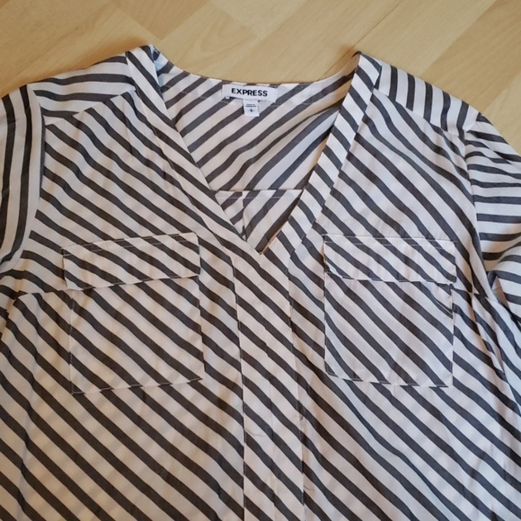 Brand NEW Express V Neck Stripe Blouse - Picture 3 of 3